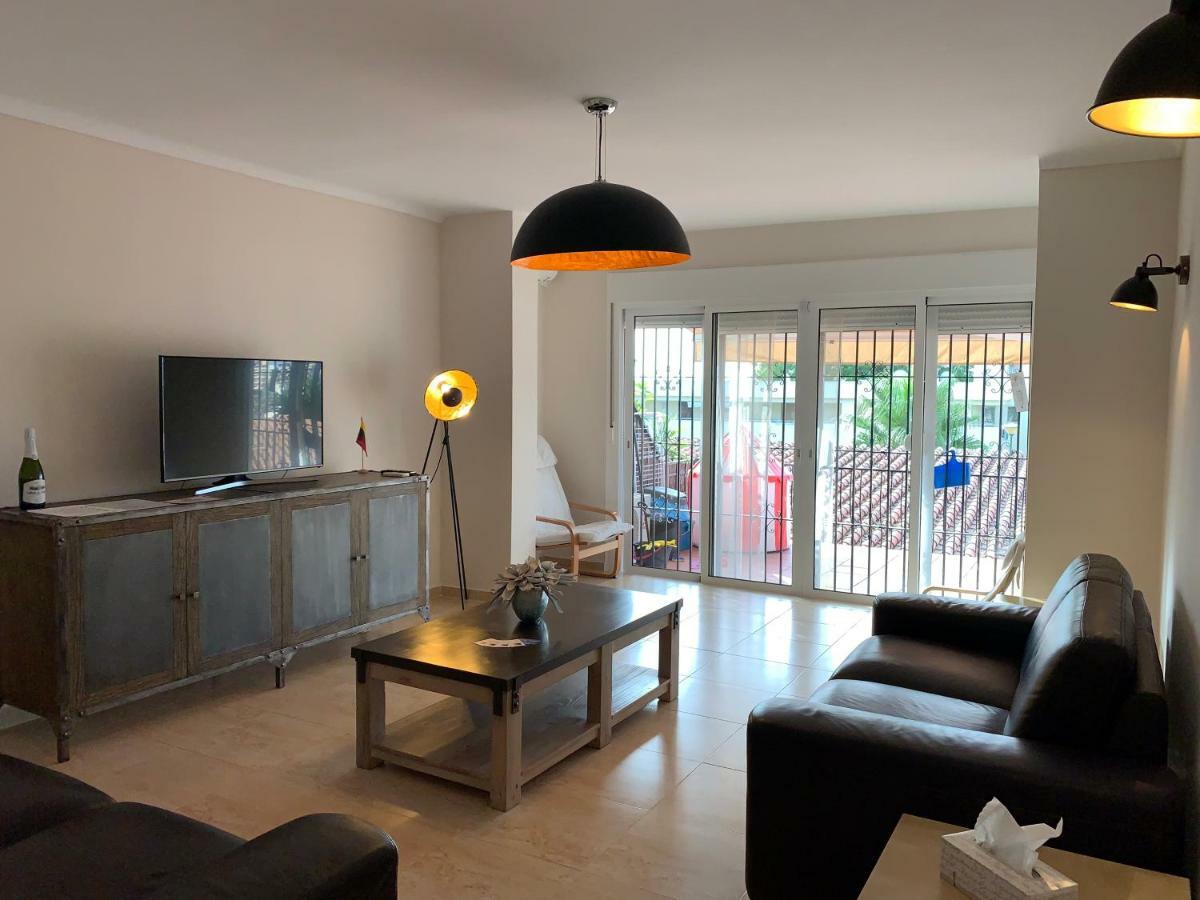 Apartamentai Torremolinos Dış mekan fotoğraf